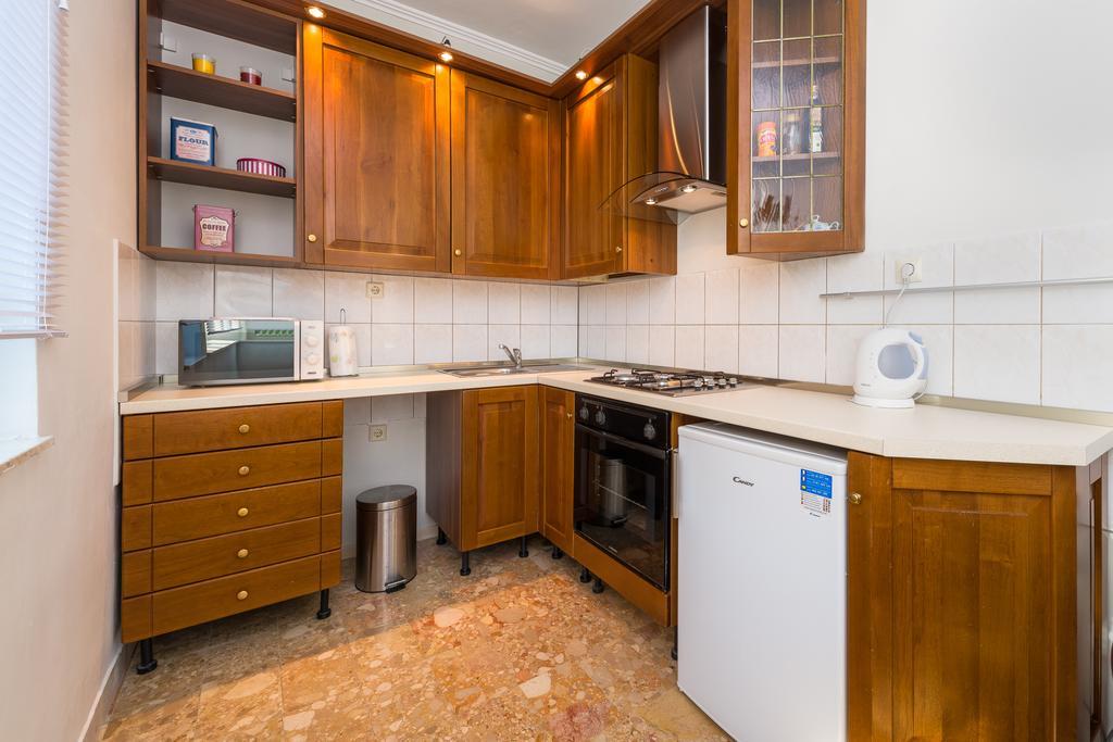 Garden Apartment Каштела Номер фото